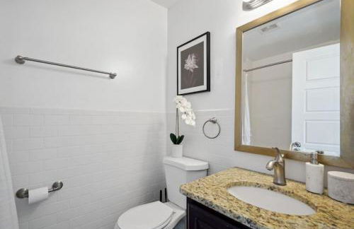 Crystal City Charm Free Parking - Foto 13