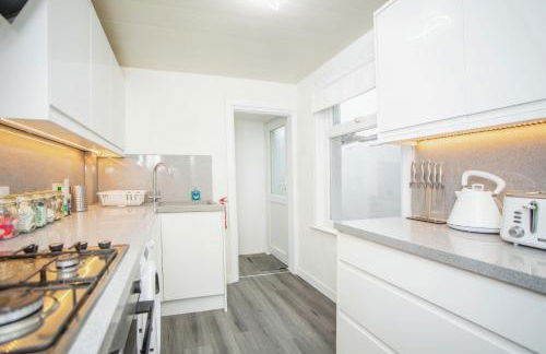 3 bedroom-Contractors-Professionals - Foto 16