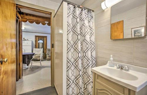 Remote Michigan Retreat on 10 Acres with Grill! - Foto 16