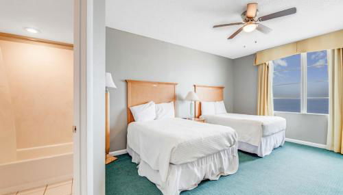 10th Floor Oasis Stunning 2BR with Spacious Private Double Balcony at The Wyndahm Ocean Walk Resort - Foto 3