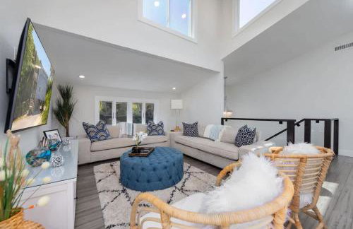 7 Min Walk to the Beach - Completely Renovated - Foto 9