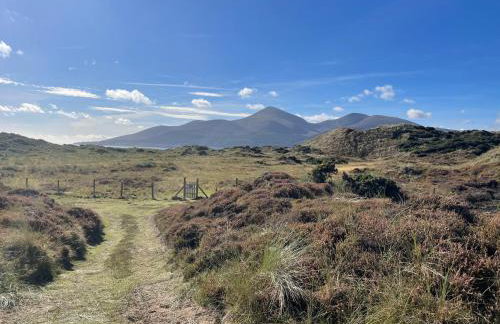 Beautiful 3-Bed House in Sunny Killough Down - Foto 45