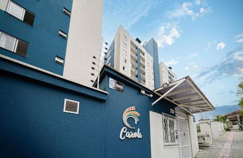 Aconchego e privacidade para sua família com 2 quartos, sala e cozinha integrados e sacada com churrasqueira - Foto 29