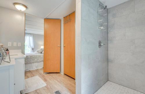 Lake Sinclair Escape Screened Porch, Modern Style - Foto 13