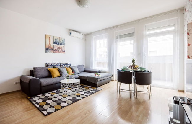 Grand Budapest Penthouse - Photo 49