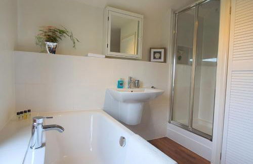 Carpenters Cottage, Elton in the Peak District - Photo 9