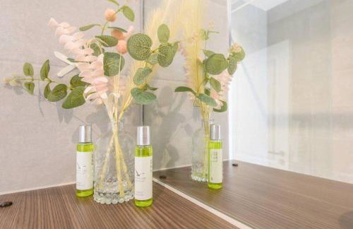 City Centre Deluxe with amazing Garden Terrace - Pass the Keys - Foto 33