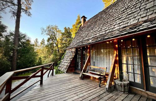 Clarity Cabin A-Frame Sanctuary w Hot Tub Fireplace Grill AC Hammock Chairs Fire Pit Pets OK - Foto 28