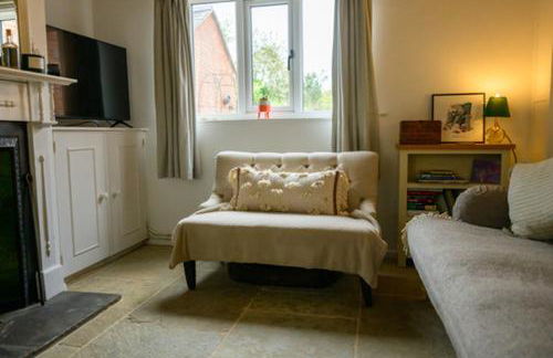 Pear Tree Cottage in the Cotswolds - Photo 45