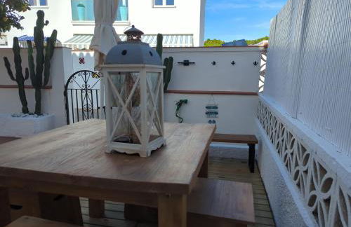 The Lemon Tree by the Sea - Photo 49