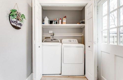 Brookwood Getaway Stock Tank Pool Outdoor Theater - Foto 48