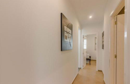 Villa Isabella, Luxury Villa with Heated Pool Ocean View in Adeje, Tenerife - Foto 26