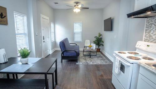 Remodeled Historic 1BR 1BA House Near Downtown - Foto 2