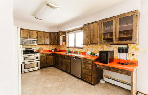 Relaxing Lake Haven House - Close to EVERYTHING! - Foto 21