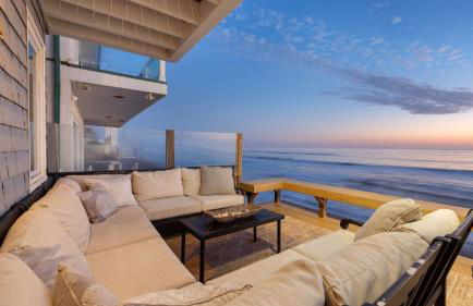 Unbeatable Beachfront Bliss w/ Ocean Views, Luxe Interiors & Patio Beach Road - Foto 60