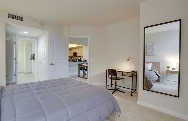 Walkable Alexandria Apts - Photo 43