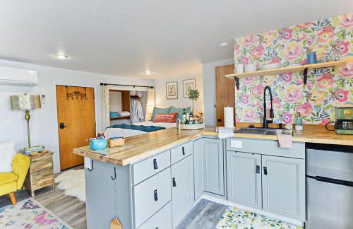 Lakefront Honeymoon Bay Studio Cottage - Foto 20