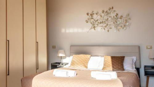 De Homes - Appartamento moderno con Balcone vicino Assago e Milano - Photo 2, towels, wardrobe