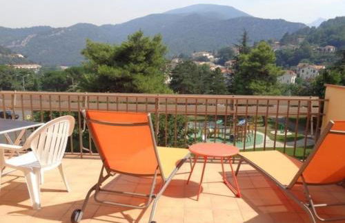 Charmant F1 avec terrasse et garage, proche cures et centre-ville d'Amélie-les-Bains. - FR-1-703-73 - Foto 4