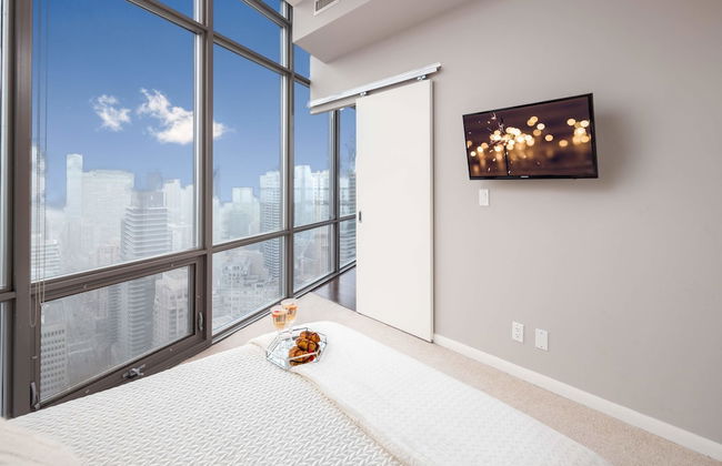 QuickStay Two-Bedroom Condo - Photo 10