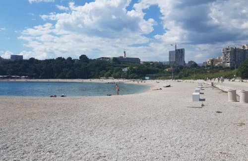 Your Vacation Apartment - Photo 33