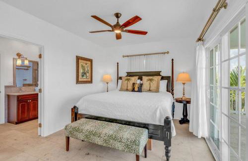 Oceanside Manor- Expansive Waterfront Pool Home, 30' Dock - Foto 35