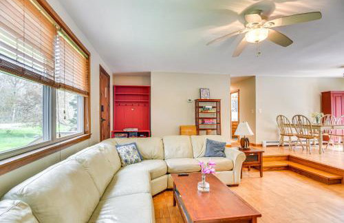 6 Mi to Beach Family Home in Little Compton! - Foto 5