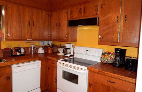 Secluded Cabin Rental for a Large Group Getaway on the Shenandoah River near Luray, Virginia - Photo 23