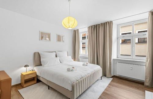 BetterStay Central Apartment for 6 People I 97m2 I Netflix I Kitchen - Foto 1