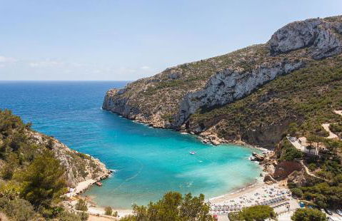 Piso Grande Amplio para grandes grupos 4 Dormitorios 2 baños,Asc 4AC y WIFI - Photo 72