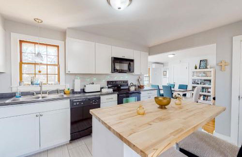 Sea Glass Cottage - Photo 9