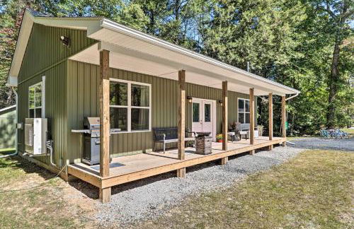 16 Mi to Ski Slopes! Creekside Poconos Cottage - Foto 22