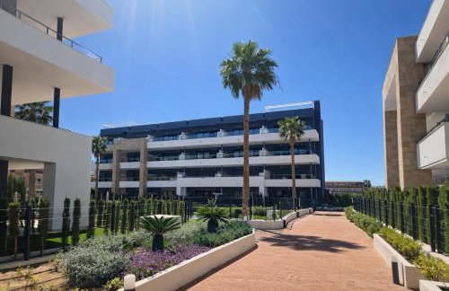 Flamenca Village Penthouse with Private Rooftop and Sea View - Foto 7