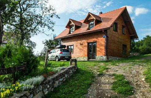 Cozy Home In Kuterevo With Wifi - Photo 1