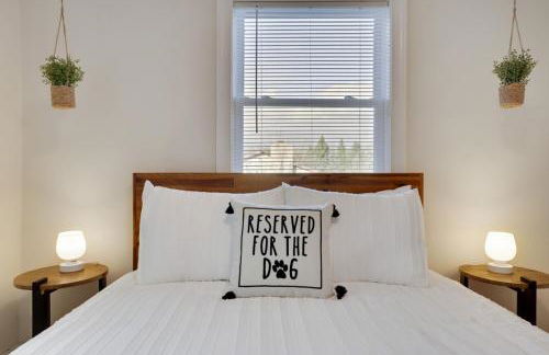 (NEW) Blue Mtn Poconos Retreat Htd pool pet frndly - Foto 24