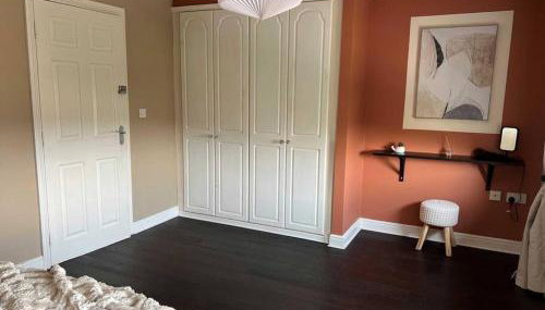 Large 4 Bedroom 3 Bathroom Town House with Secure Parking by Amazing Spaces Relocations Ltd - Foto 4