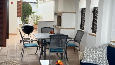 Modern 3 Bedroom Villa with Pool & Garden, Ideal for Families - Foto 4