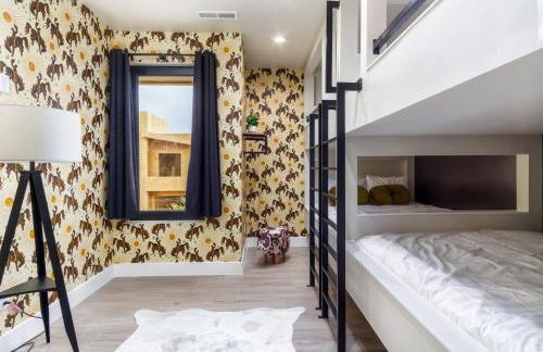 Wild West Oasis - Experienced Hosts, 2 King Suites - Foto 42