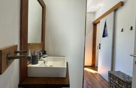 The Modern & Recycled House - Photo 38