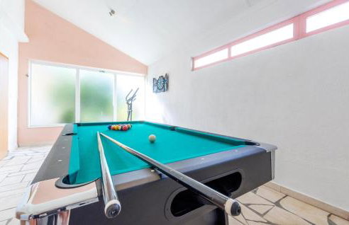 Three-Bedroom Holiday Home In Neoric - Photo 6