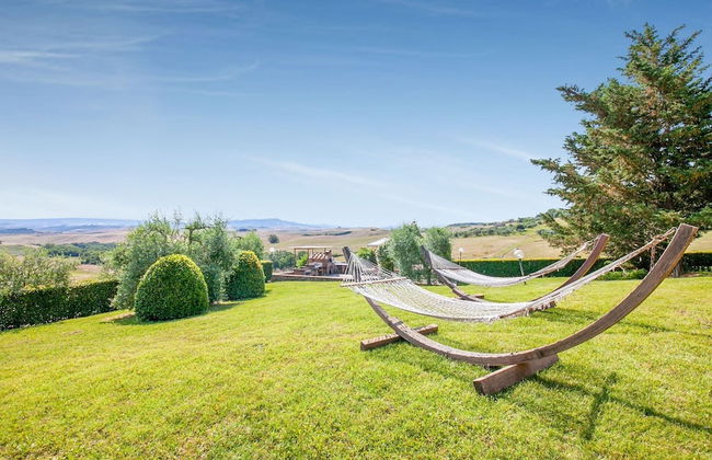 Splendid Holiday Home in Orciatico with Hot Tub & Pool - Foto 28