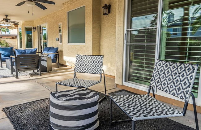 New Listing! Stylish 4 Bdrm W/pool and Game Room - Foto 38