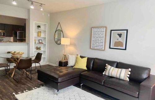 Newly Furnished 1BR Apartment w/ Hermann Park View - Foto 1