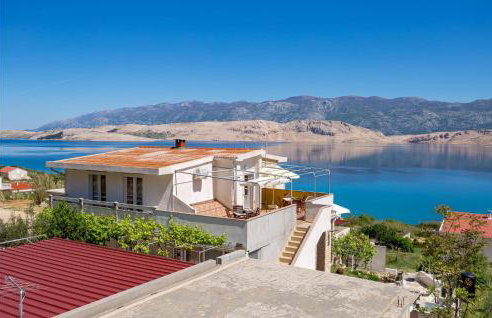 1 Bedroom Lovely Apartment In Bosana - Photo 2