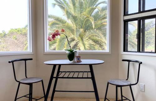 Modern & Cozy Gem ~ Walk to the Beach ~ Queen Beds - Photo 21