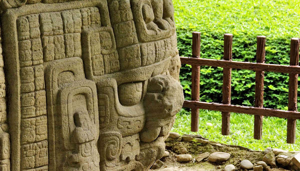 Details on the Mayan ruins