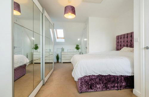 Family-Friendly 4-Bedroom House in Moston with Parking and Garden - Foto 28