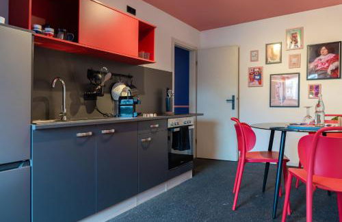 Pop Art Apartment - Balkon, Netflix, Nespresso, Zentral, Messe - Foto 7