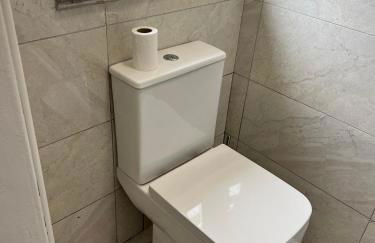 Alexandra Apartment -Secured Parking -2 Bedrooms - Photo 20