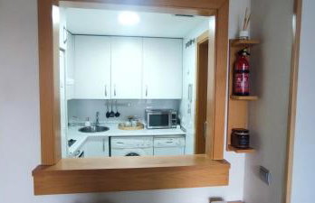 Apartamento luminoso cerca de Plenilunio y aeropuerto con garaje, piscina y vigilancia 24h, se hace factura si es necesario - Photo 9